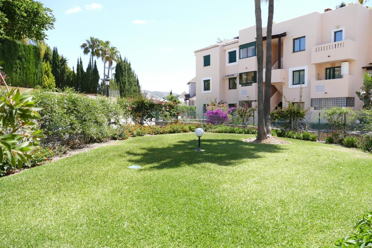 Apartament Stunning 2-bedroom Townhouse In Lomas De Cabopino, *