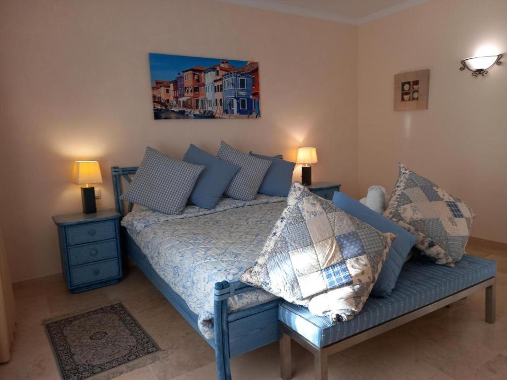 Apartment Stunning 2-bedroom Townhouse In Lomas De Cabopino, *